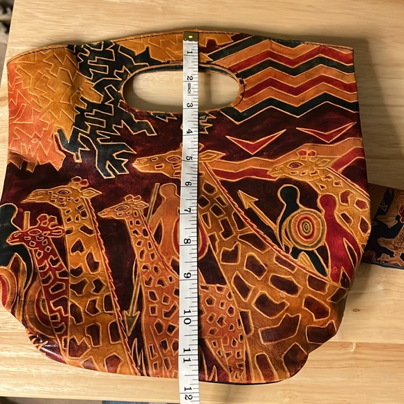 Leather Giraffe Handbag & Coin Purse - Picture 10 of 14